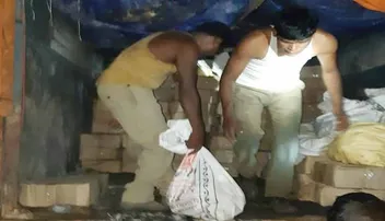 ୩୦୦ ପେଟି ବିଦେଶୀ ମଦ ଜବତ