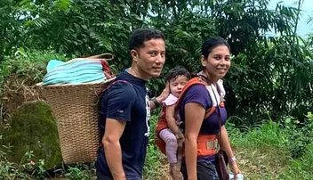 ପରିବା କିଣିବା ପାଇଁ ୧୦ କିଲୋମିଟର ଚାଲୁଛନ୍ତି ଏହି ଆଇଏଏସ୍‌ ଅଫିସର୍‌