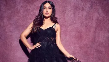 ହୁକା ଟାଣିଥିଲେ, ଗୋବର ଉଠାଇଥିଲେ