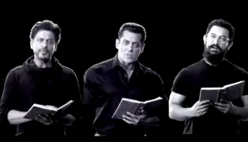 ବଲିଉଡ୍‌ ସୁପର୍‌ଷ୍ଟାର୍‌ମାନେ ପଢ଼ିଲେ ଗାନ୍ଧିଙ୍କ ବାର୍ତ୍ତା: ଭିଡିଓ ଶେଆର୍ କଲେ ମୋଦି