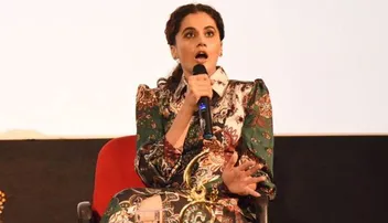 ତାପସୀ ଦେଲେ କଡ଼ା ଜବାବ, ଚୁପ୍‌ ହୋଇଗଲେ ଯୁବକ