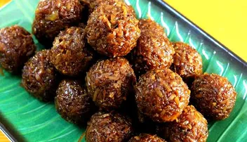 ଅଁଳା ନଡ଼ିଆ ଲଡ଼ୁ