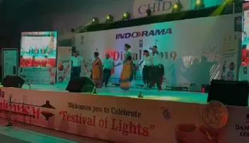 ରଙ୍ଗବତୀ ଗୀତରେ ମଞ୍ଚ ଦୁଲୁକିଲା, ଝୁମିଲା ନାଇଜେରିଆ