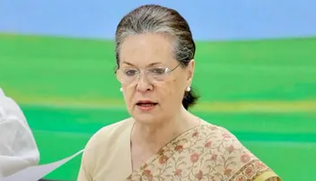 ହସ୍ପିଟାଲରେ ଭର୍ତ୍ତି ହେଲେ ସୋନିଆ