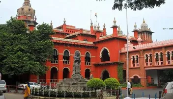 ‘ଅବିବାହିତ ପୁଅ-ଝିଅ ଏକାଠି ହୋଟେଲରେ ରହିବା ଅପରାଧ ନୁହେଁ’