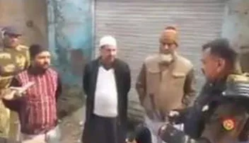 ବିକ୍ଷୋଭକାରୀଙ୍କୁ ମୀରଟ୍‌ ଏସ୍‌ପି କହିଲେ ପାକିସ୍ତାନ ଚାଲିଯାଅ