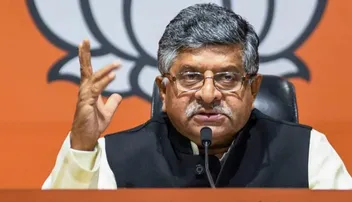 ‘କିଛି’ ଏନ୍‌ପିଆର ଡାଟା ପୁରା ଦେଶର ଏନ୍‌ଆରସିରେ ବ୍ୟବହାର ହୋଇପାରେ: ଆଇନ ମନ୍ତ୍ରୀ