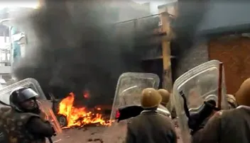 ସିଏଏ ହିଂସା: ୫୦ ଲକ୍ଷ ଟଙ୍କା କ୍ଷତିପୂରଣ ପାଇଁ ୧୩୦ ଜଣଙ୍କୁ ନୋଟିସ୍