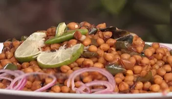 Odia food recipe: ତିଆସି ଚଣା ଚଟ୍‌ପଟି- Make the spicy chana chatpati