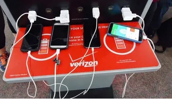 ସାବଧାନ ! ପବ୍ଲିକ୍‌ ମୋବାଇଲ୍‌ ଫୋନ୍ ଚାର୍ଜିଂ ପଏଣ୍ଟରୁ ଚୋରି ହେଉଛି ଗୁପ୍ତ ତଥ୍ୟ