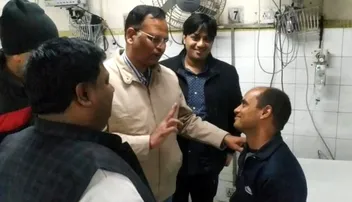 ୧୧ ଜଣଙ୍କ ଜୀବନ ବଞ୍ଚାଇଲେ ‘ହିରୋ’ ଫାୟାରମ୍ୟାନ୍‌