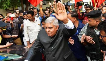 ପ. ବଙ୍ଗ ରାଜ୍ୟପାଳଙ୍କୁ ଝଟ୍‌କା, ଆଉ ରହିବେନି ବିଶ୍ୱବିଦ୍ୟାଳୟଗୁଡ଼ିକର କୁଳାଧିପତି