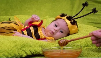 ସାବଧାନ ! ଶିଶୁଙ୍କୁ ମହୁ ଖାଇବାକୁ ଦେଉଛନ୍ତି କି ?