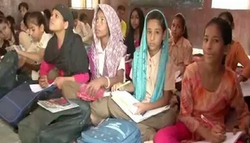 ଯେଉଁଠି ହିନ୍ଦୁ-ମୁସଲିମ୍‌ ଏକାଠି ପଢ଼ନ୍ତି ସଂସ୍କୃତ ଶ୍ଲୋକ