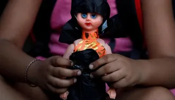 ଗୁଡ଼ିୟା ଦୁଷ୍କର୍ମ ମାମଲାରେ ୨ ଜଣ ଦୋଷୀ ସାବ୍ୟସ୍ତ, ଗଣମାଧ୍ୟମ ପ୍ରତିନିଧିଙ୍କ ଉପରେ ଦୁଷ୍କର୍ମକାରୀର ଆକ୍ରମଣ