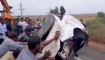 ତୀର୍ଥଯାତ୍ରା ନେଲା ଜୀବନ, ଦୁର୍ଘଟଣାରେ ୫ ଜଣଙ୍କ ମୃତ୍ୟୁ