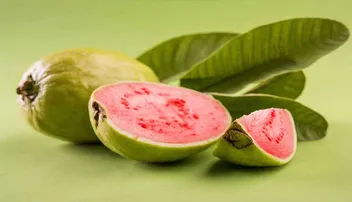 ମୁହଁର ସୌନ୍ଦର୍ଯ୍ୟ ପାଇଁ ଲଗାନ୍ତୁ ପିଜୁଳି ଫେସ୍‌ ପ୍ୟାକ୍‌