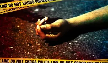 ସାଙ୍ଗ ବାହାଘରକୁ ଆସିଥିଲେ, ଟ୍ରେନ୍ ଆଗରେ ଶୋଇଗଲେ!