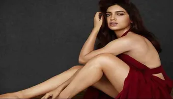 ରାଜନୀତିରେ ପାଦ ଦେବେ ଭୂମି!