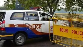 ଦିଲ୍ଲୀ ପୁଲିସ ଯାହାକୁ ଚାହିଁବ ତାକୁ ଅଟକ ରଖିପାରିବ, ଉପରାଜ୍ୟପାଳ ଦେଲେ କ୍ଷମତା