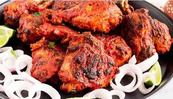 ଭୁଲ୍‌ରେ ବି ଚିକେନ୍ ସହିତ ଖାଆନ୍ତୁ ନାହିଁ ଏହି ୩ଟି ଖାଦ୍ୟ