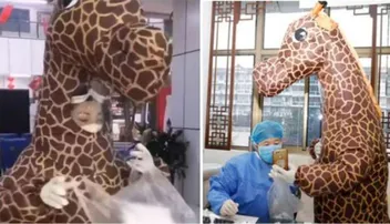 କରୋନା ଭାଇରସ୍‌ ପାଇଁ ଜିରାଫ୍‌ କଷ୍ଟ୍ୟୁମ୍‌ ପିନ୍ଧିଲେ ମହିଳା