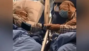 ଶେଷ ଶଯ୍ୟାରେ କରୋନା ଭାଇରସ୍‌ରେ ପୀଡ଼ିତ ବୃଦ୍ଧ ଦମ୍ପତି, ଦେଖନ୍ତୁ ଭିଡିଓ