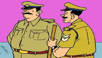 ମଦ ବୋଝେଇ ଟ୍ରକ୍‌