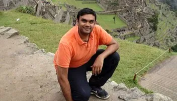 ଅଫିସ୍‌ କ୍ୟାଣ୍ଟିନ୍‌ରୁ ଖାଦ୍ୟ ଚୋରାଇ ଚାକିରିରୁ ତଡ଼ା ଖାଇଲେ କୋଟିପତି ବ୍ୟାଙ୍କର