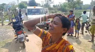 ଭସାଣି ଉତ୍ସବରେ ଡିଜେ ବାଜିବାକୁ କେନ୍ଦ୍ର କରି ଦୁଇ ଗୋଷ୍ଠୀ ମୁହାଁମୁହିଁ