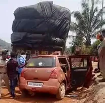 ବାଇକ୍‌କୁ ଧକ୍କା ଦେଇ ଟ୍ରକକୁ ପିଟିଲା କାର୍; ୨ ମୃତ