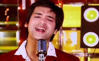 ସ୍ତ୍ରୀଙ୍କ ସହ ଠୁମକା ଲଗାଇଲେ ସ୍ୱୟମ, ଭାଇରାଲ ହେଲା ଭିଡିଓ