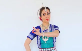 ଓଡ଼ିଶୀ ମାଧ୍ୟମରେ କରୋନା ସଚେତନତା ବାର୍ତ୍ତା ଦେଲେ ଫ୍ରାନ୍ସ ନୃତ୍ୟଶିଳ୍ପୀ ମହିନା