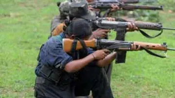 ମହିଳା କ୍ୟାଡର ନକ୍ସଲଙ୍କ ଆତ୍ମସମର୍ପଣ