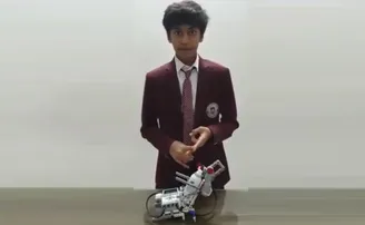 ସାନିଟାଇଜର୍‌ ରୋବୋଟ୍‌ ତିଆରି କଲେ ଭାରତୀୟ ଛାତ୍ର