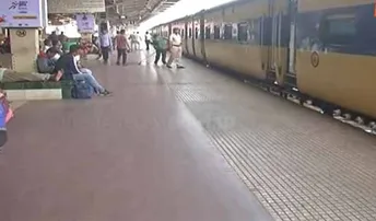 ଟ୍ୱିନ୍‌ ସିଟିକୁ ଯୋଡ଼ିଲା ଜନସାଧାରଣ ସ୍ପେଶାଲ ଟ୍ରେନ୍‌