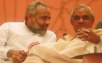 ବାଜପେୟୀଙ୍କ କବିତାରେ ମୋଦିଙ୍କ ଆହ୍ୱାନ, ‘ଆଓ ଫିର୍‌ସେ ଦିୟା ଜଲାଏଁ’