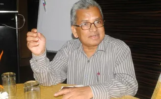 କରୋନା ଲଢ଼େଇ: ଗବେଷକ ଗୋଷ୍ଠୀରେ ଓଡ଼ିଆ ଡାକ୍ତର ପଦ୍ମଶ୍ରୀ ଦିଗମ୍ବର