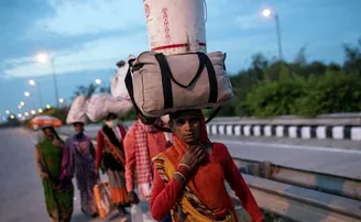 ଲୋକଙ୍କ ଜୀବନ ନା ଅର୍ଥନୀତି?