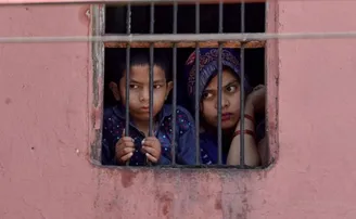 ପୁଣି ଲକ୍‌ଡାଉନ୍ ନିୟମ କୋହଳ କଲେ ସରକାର