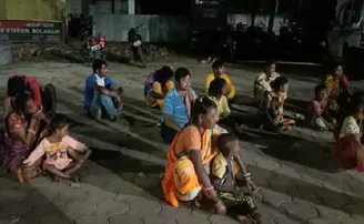 ଚାଲି ଚାଲି ଯାଉଥିଲେ ଖଡ଼ଗପୁର; ଅଟକାଇଲା ପୁଲିସ୍‌