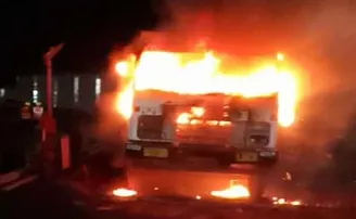 ଟ୍ରକ୍‌ରେ ଲାଗିଲା ନିଆଁ