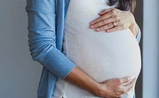 ଗର୍ଭାବସ୍ଥାରେ ଭୁଲରେ ବି ଖାାଆନ୍ତୁ ନାହିଁ ଏସବୁ ଖାଦ୍ୟ