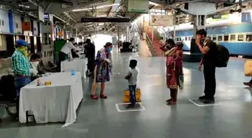 ପ୍ରବାସୀ ଶ୍ରମିକଙ୍କୁ ଧରି ରାୟଗଡ଼ାରେ ପହଞ୍ଚିଲା ଟ୍ରେନ୍