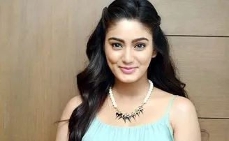 କୁକୁର କାମୁଡ଼ି ଦେବାରୁ ଚେହେରା ସର୍ଜରୀ କଲେ ଅଭିନେତ୍ରୀ