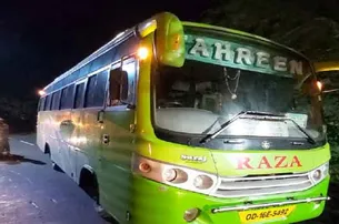 କୋଭିଡ୍ କଟକଣା ଭାଙ୍ଗି ଆସିଥିବା ବସ୍‌ ଜବତ