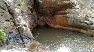 ସାଙ୍ଗକୁ ଭିଡିଓ କଲ୍‌ କରୁଥିଲେ; ଜଳ ପ୍ରପାତରେ ଖସି ପଡ଼ିଲେ ଫାର୍ମାସୀ ଛାତ୍ର