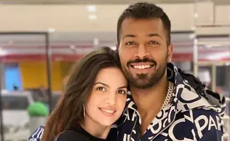 ବାପା ହେଲେ ହାର୍ଦ୍ଦିକ ପାଣ୍ଡ୍ୟା, ଶେୟାର କଲେ ପୁଅର ଫଟୋ