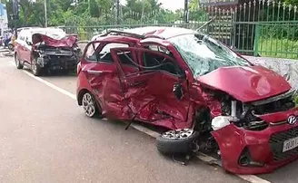 ୨ କାର୍ ମୁହାଁମୁହିଁ ଧକ୍କା; ୪ ମୃତ