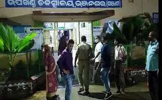 କମେଣ୍ଟ ମରାକୁ ନେଇ ଗାଁରେ ଫୁଟିଲା ବୋମା